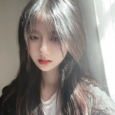 龙仁歌手 海报